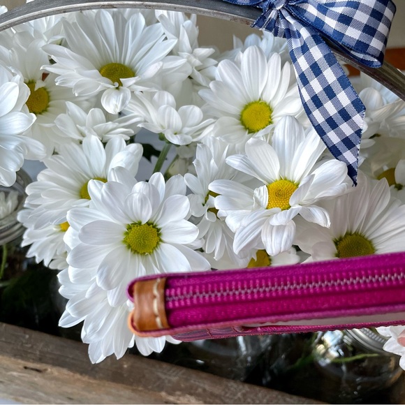 Fossil•Key~Per•Zip-Top ID Case•“Colorful”~Berry Toned Stripes•Laminated Canvas🌼 - Picture 10 of 12